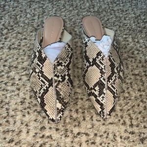 Zata snake print mules